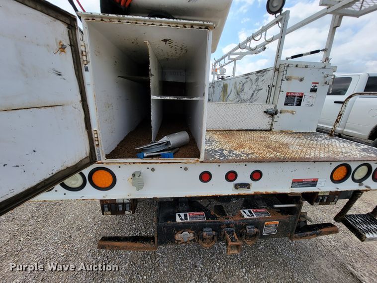 image for item IF9820 2011 Dodge Ram 5500  bucket truck