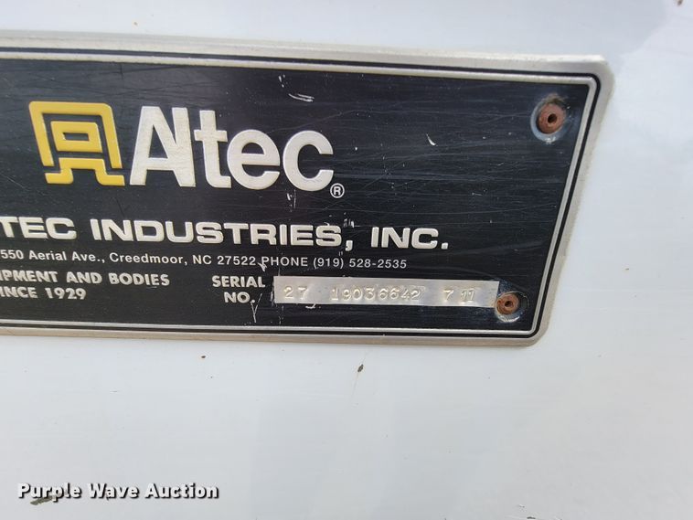 image for item IF9820 2011 Dodge Ram 5500  bucket truck