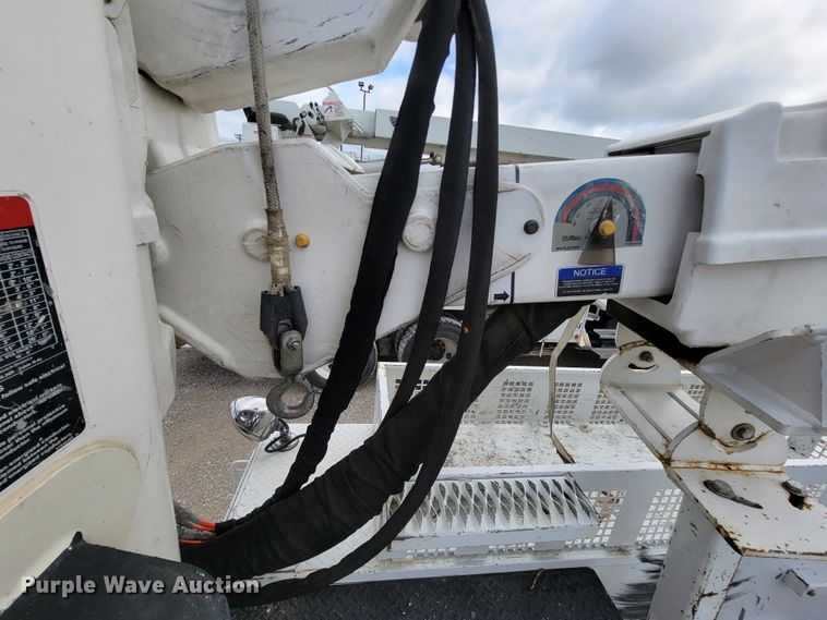 image for item IF9820 2011 Dodge Ram 5500  bucket truck