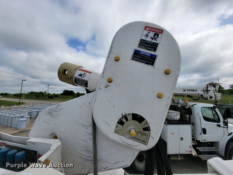 image for item IF9820 2011 Dodge Ram 5500  bucket truck