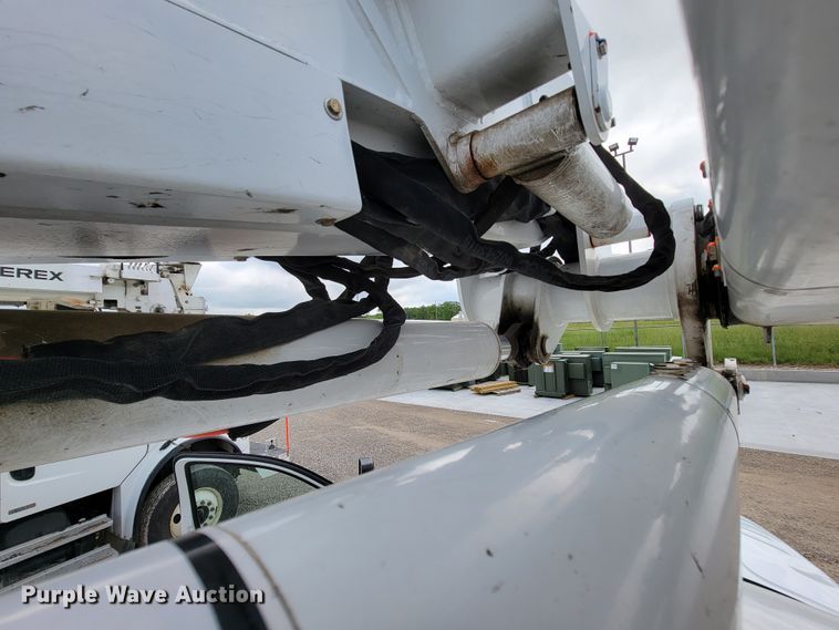 image for item IF9820 2011 Dodge Ram 5500  bucket truck