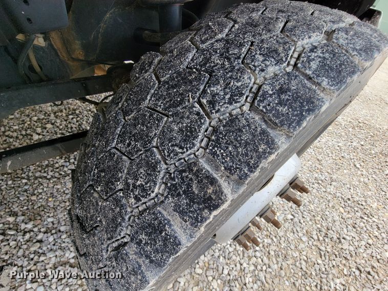 image for item IF9820 2011 Dodge Ram 5500  bucket truck