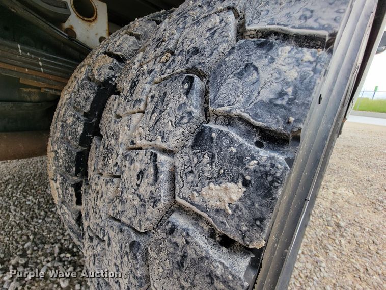 image for item IF9820 2011 Dodge Ram 5500  bucket truck