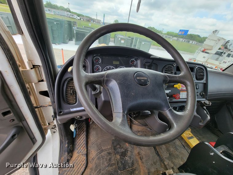 image for item IF9821 2009 Freightliner Business Class M2  digger derrick truck