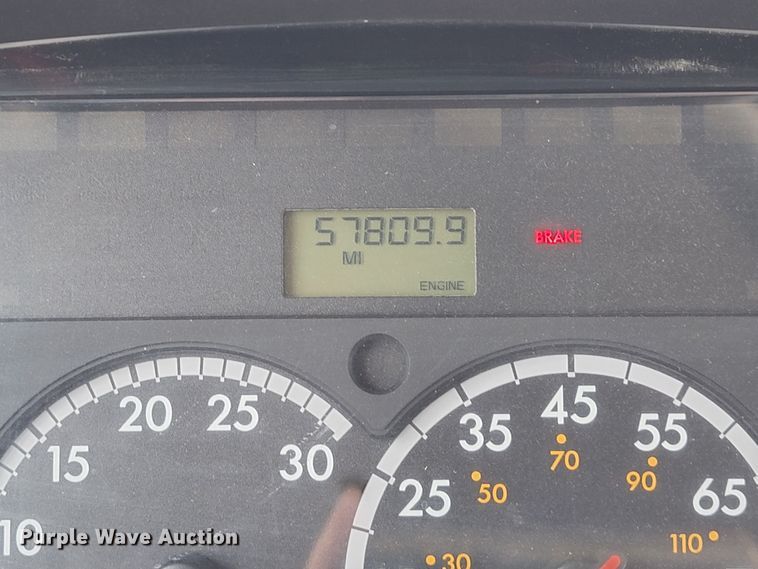 image for item IF9821 2009 Freightliner Business Class M2  digger derrick truck