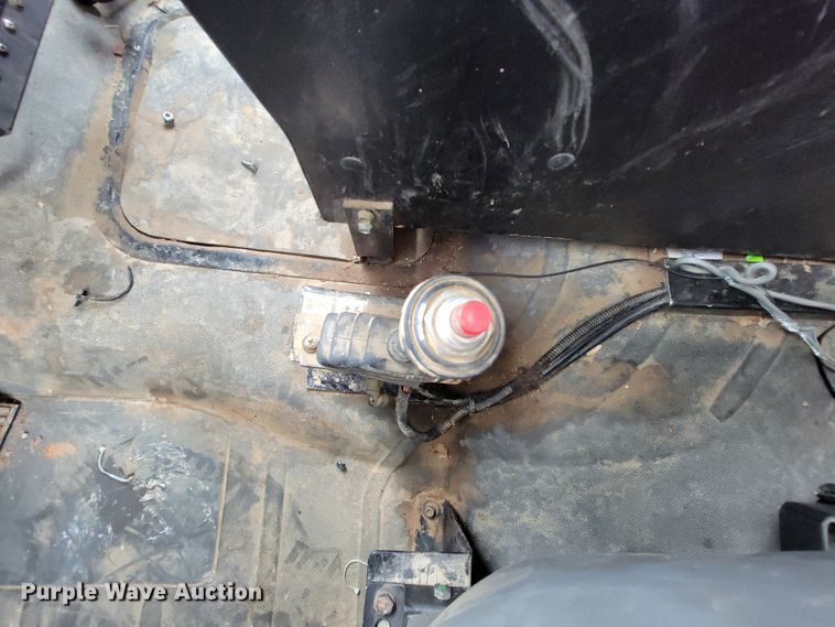 image for item IF9821 2009 Freightliner Business Class M2  digger derrick truck