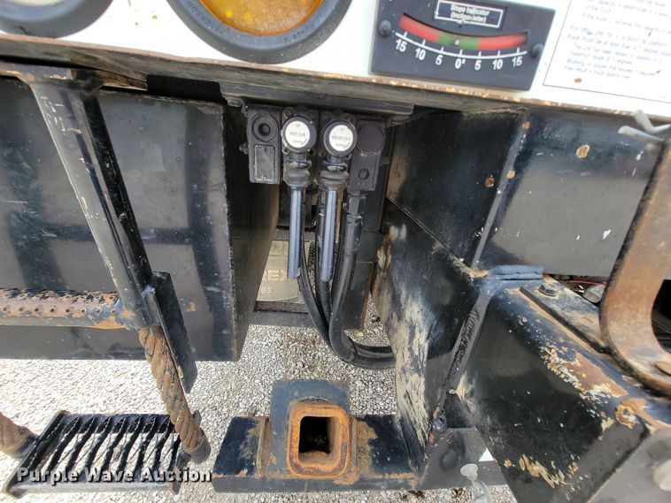 image for item IF9821 2009 Freightliner Business Class M2  digger derrick truck