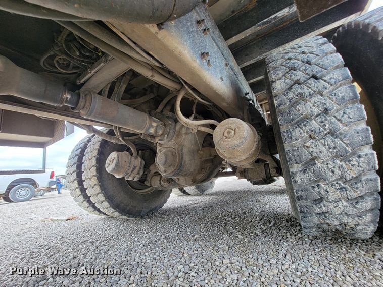 image for item IF9821 2009 Freightliner Business Class M2  digger derrick truck