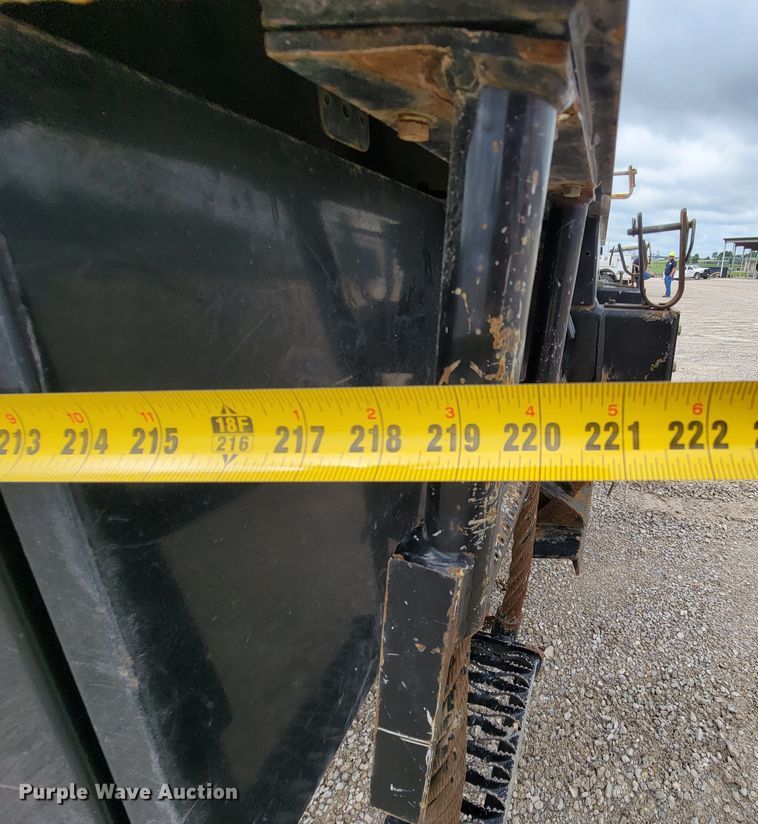 image for item IF9821 2009 Freightliner Business Class M2  digger derrick truck