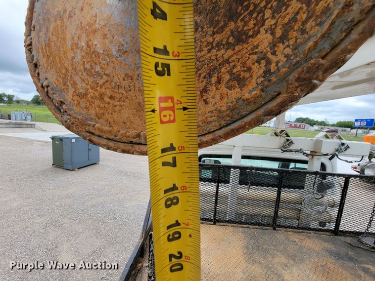 image for item IF9821 2009 Freightliner Business Class M2  digger derrick truck