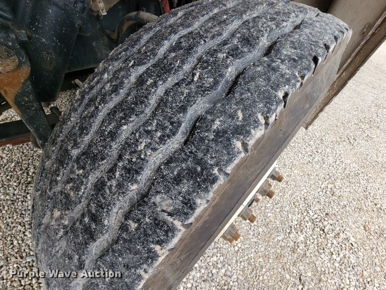 image for item IF9821 2009 Freightliner Business Class M2  digger derrick truck