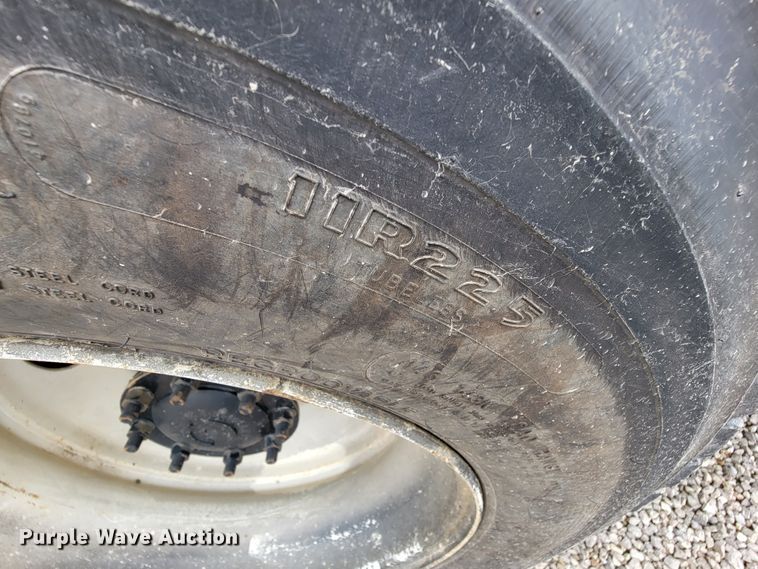 image for item IF9821 2009 Freightliner Business Class M2  digger derrick truck