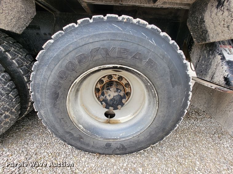 image for item IF9821 2009 Freightliner Business Class M2  digger derrick truck