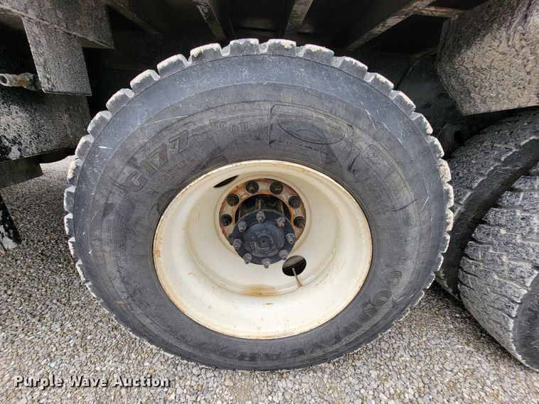 image for item IF9821 2009 Freightliner Business Class M2  digger derrick truck