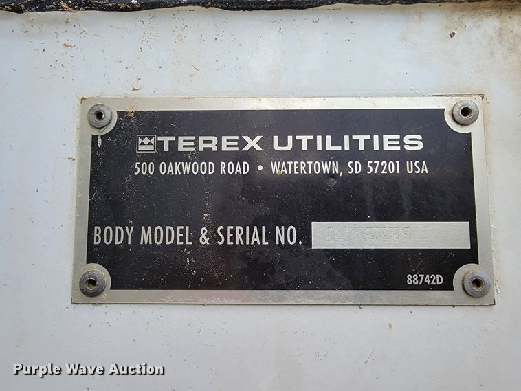 image for item IF9821 2009 Freightliner Business Class M2  digger derrick truck