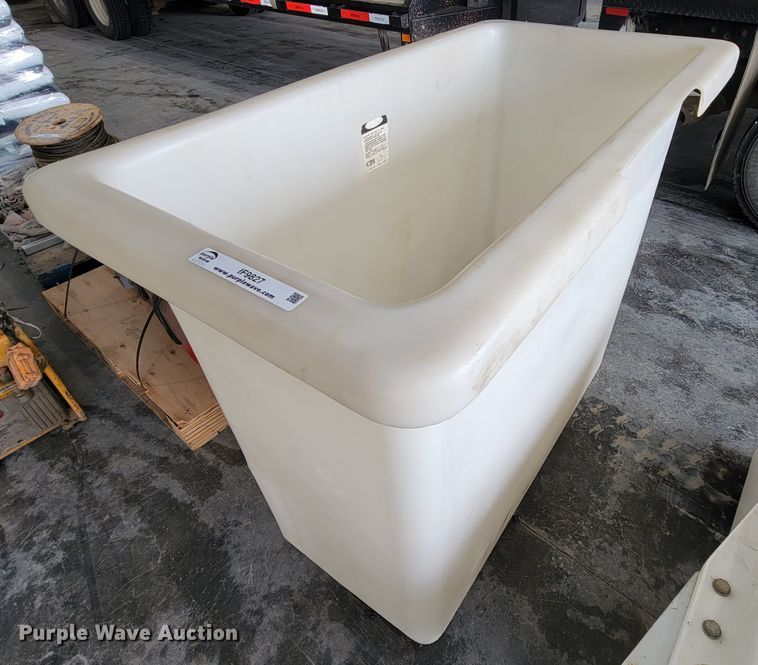 image for item IF9827 (2) man buckets