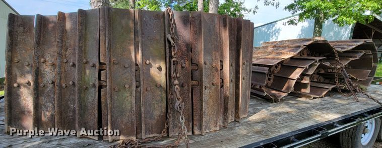 image for item IF9854 Caterpillar D6H LGP dozer tracks