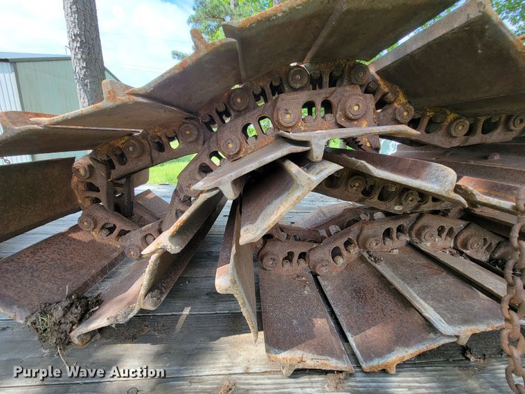 image for item IF9854 Caterpillar D6H LGP dozer tracks