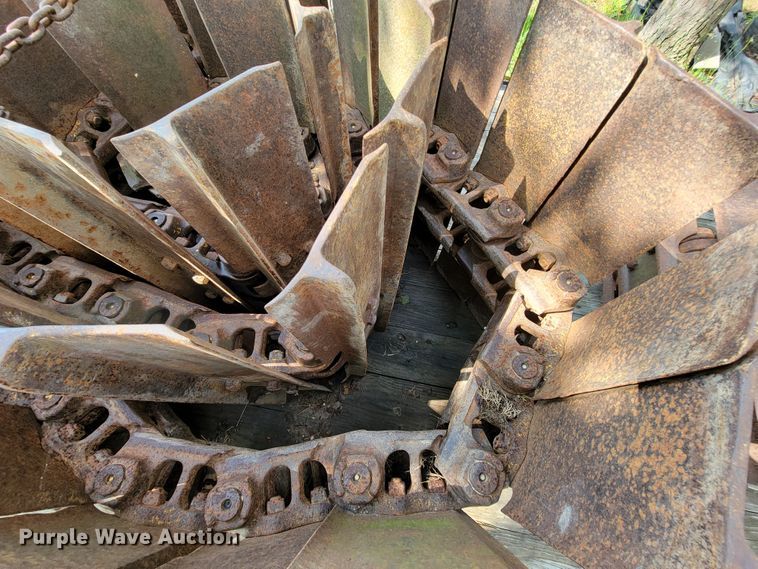 image for item IF9854 Caterpillar D6H LGP dozer tracks