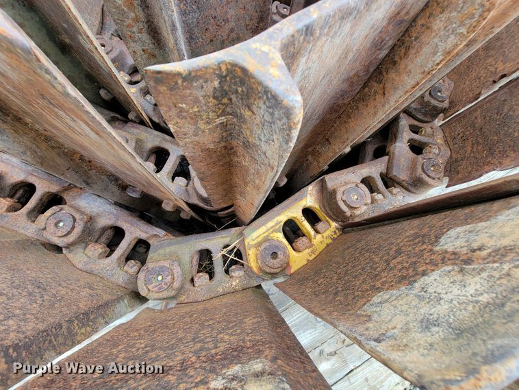 image for item IF9854 Caterpillar D6H LGP dozer tracks