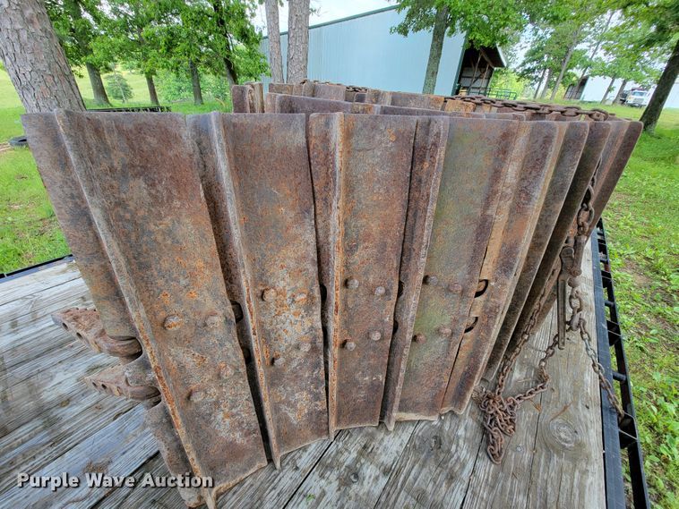 image for item IF9854 Caterpillar D6H LGP dozer tracks