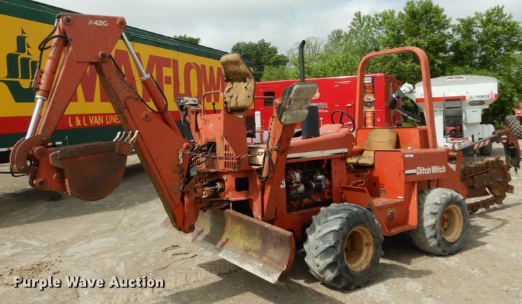 image for item IL9435 1994 Ditch Witch 5110  trencher