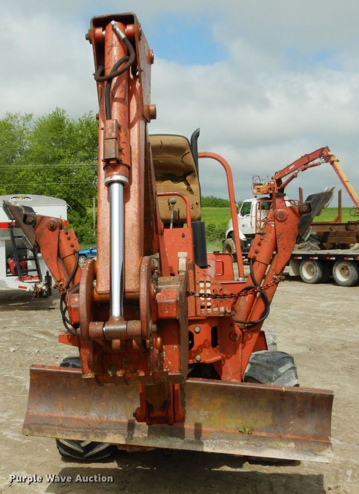 image for item IL9435 1994 Ditch Witch 5110  trencher