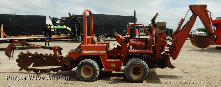image for item IL9435 1994 Ditch Witch 5110  trencher