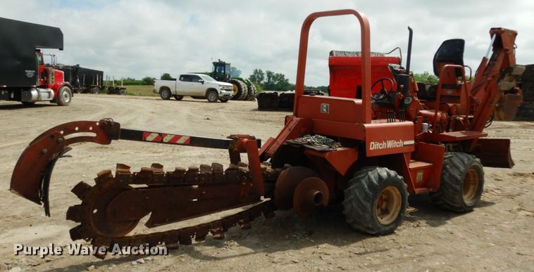 image for item IL9435 1994 Ditch Witch 5110  trencher