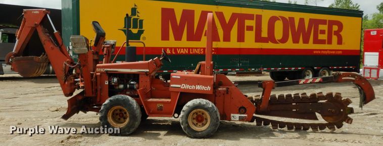 image for item IL9435 1994 Ditch Witch 5110  trencher