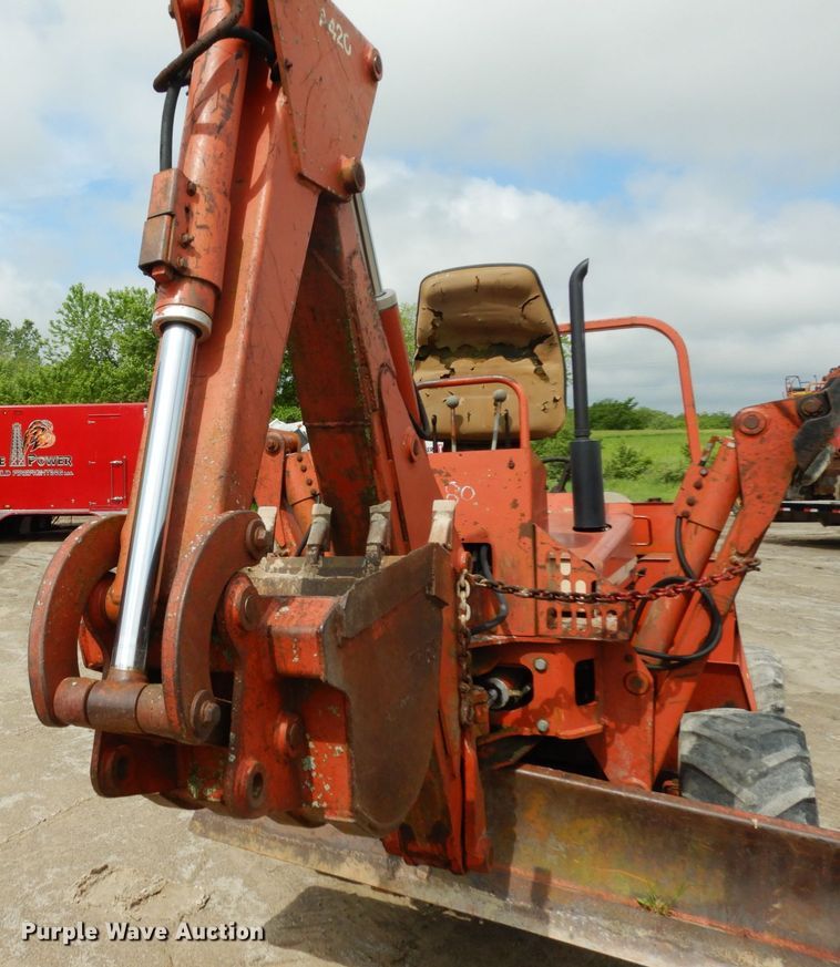 image for item IL9435 1994 Ditch Witch 5110  trencher