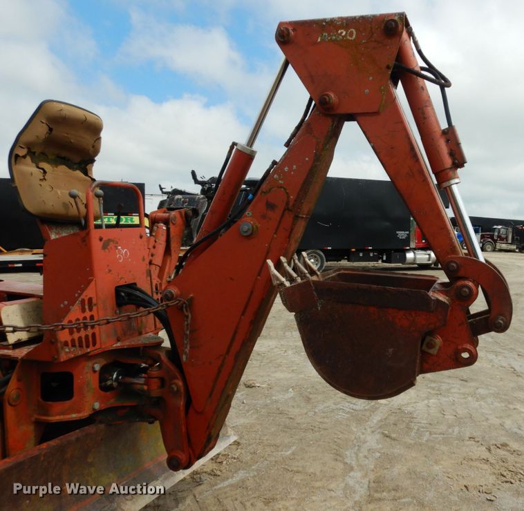 image for item IL9435 1994 Ditch Witch 5110  trencher