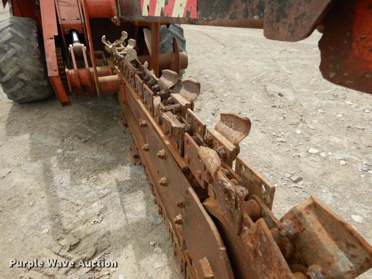 image for item IL9435 1994 Ditch Witch 5110  trencher