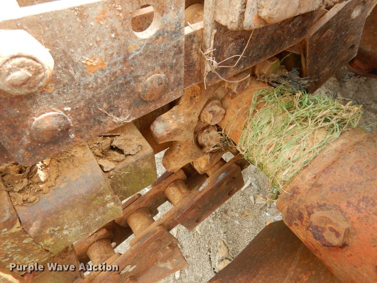 image for item IL9435 1994 Ditch Witch 5110  trencher