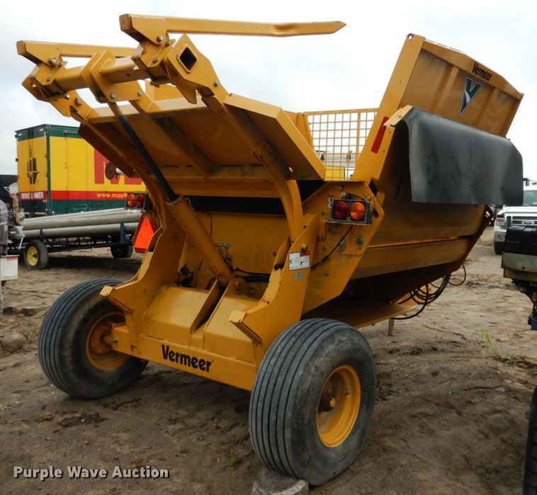 image for item IL9439 2013 Vermeer BPX9000  bale processor