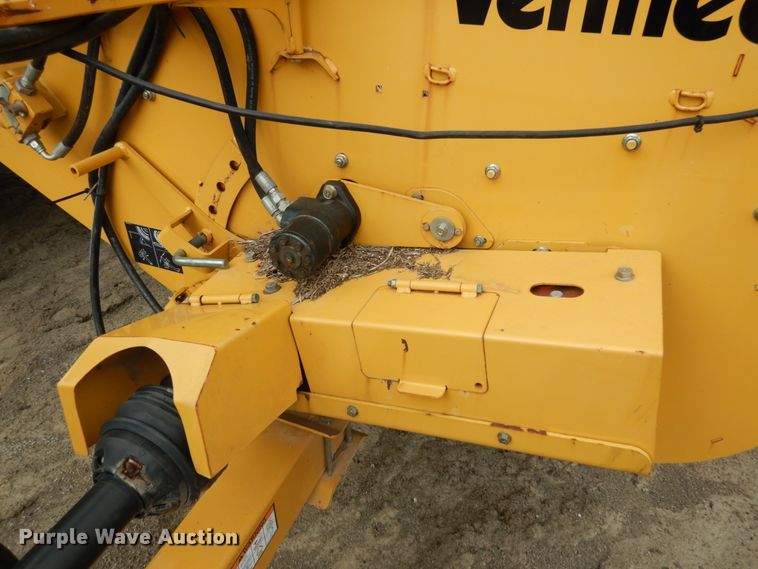 image for item IL9439 2013 Vermeer BPX9000  bale processor