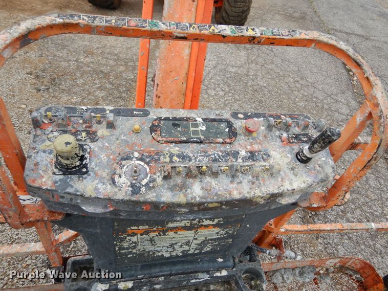image for item IL9458 2007 JLG 800AJ  boom lift