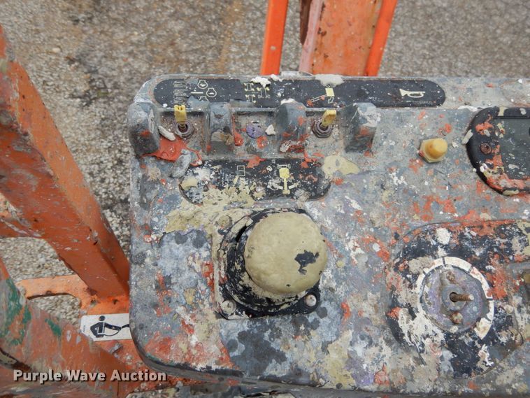 image for item IL9458 2007 JLG 800AJ  boom lift