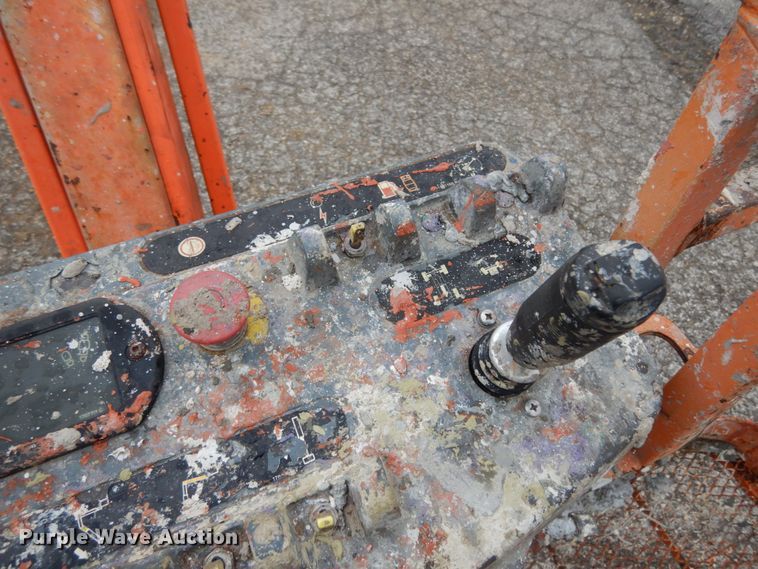 image for item IL9458 2007 JLG 800AJ  boom lift