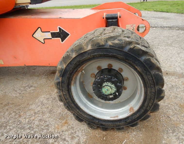 image for item IL9458 2007 JLG 800AJ  boom lift