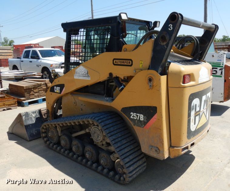image for item IL9761 2010 Caterpillar 257B  tracked skid steer loader