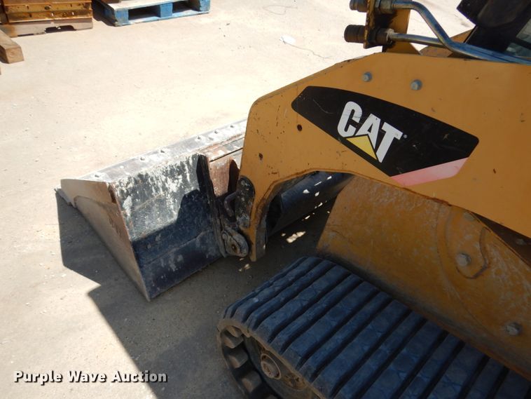 image for item IL9761 2010 Caterpillar 257B  tracked skid steer loader