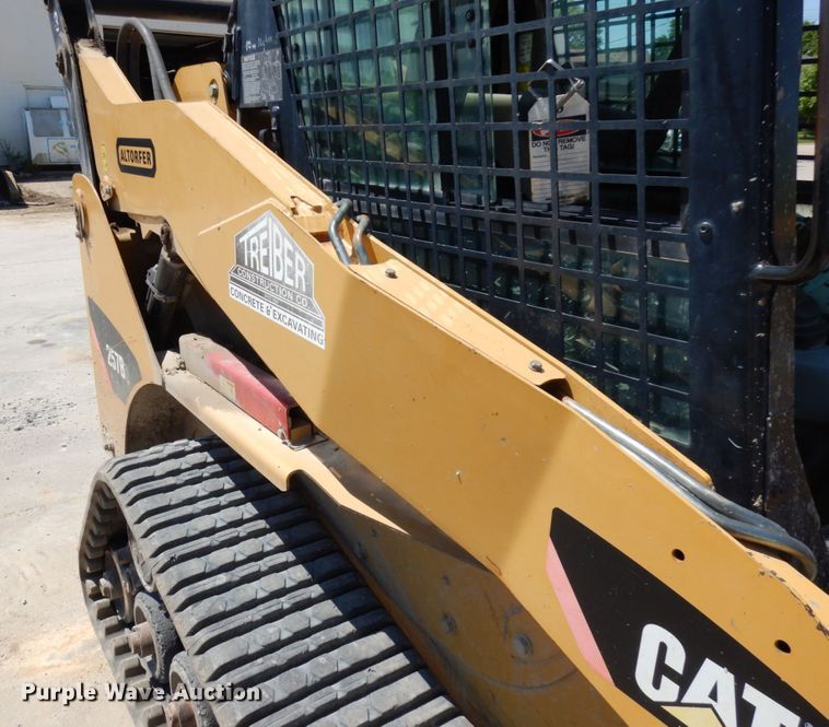 image for item IL9761 2010 Caterpillar 257B  tracked skid steer loader