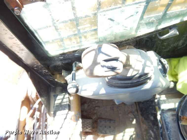 image for item IL9761 2010 Caterpillar 257B  tracked skid steer loader