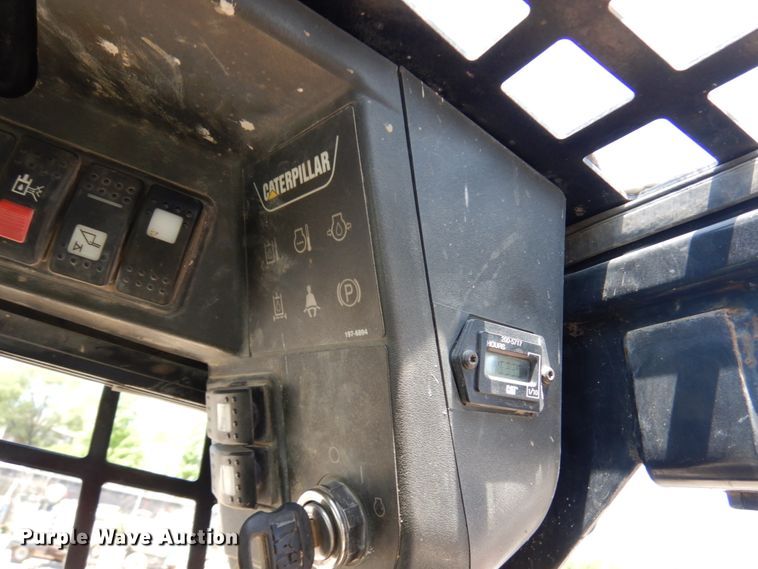 image for item IL9761 2010 Caterpillar 257B  tracked skid steer loader