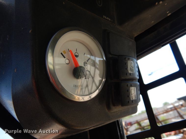 image for item IL9761 2010 Caterpillar 257B  tracked skid steer loader