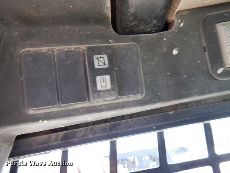 image for item IL9761 2010 Caterpillar 257B  tracked skid steer loader