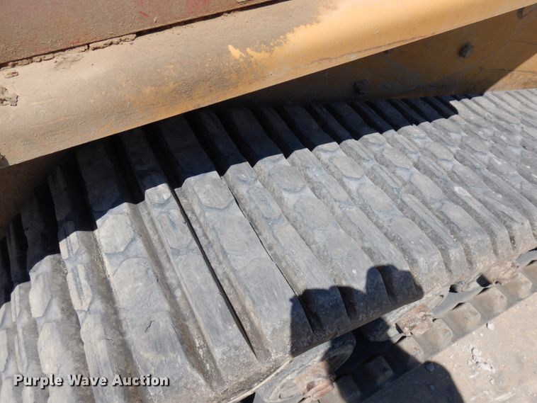 image for item IL9761 2010 Caterpillar 257B  tracked skid steer loader