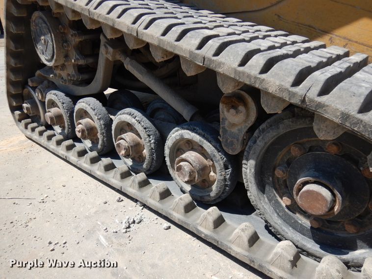 image for item IL9761 2010 Caterpillar 257B  tracked skid steer loader