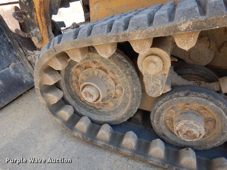 image for item IL9761 2010 Caterpillar 257B  tracked skid steer loader